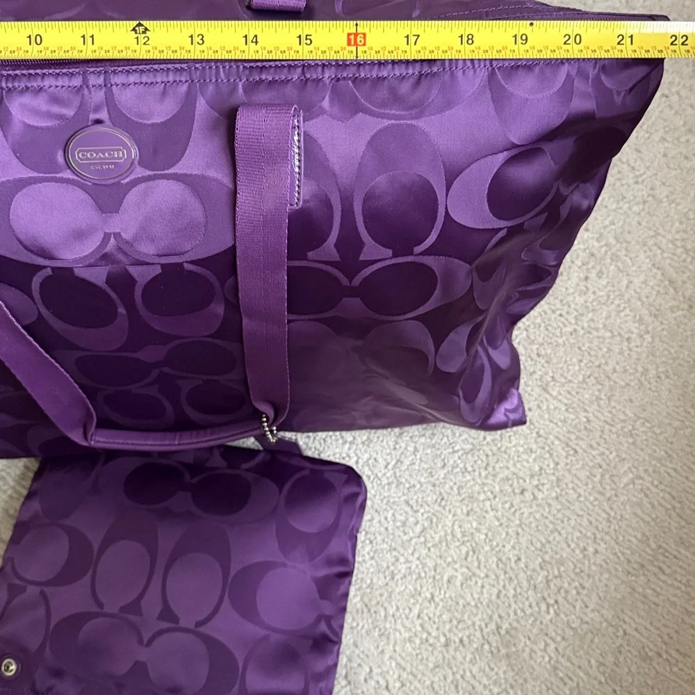Coach Signature Travel Weekender Toe Bag Purple Signature Satin Tote - Picture 3 of 12